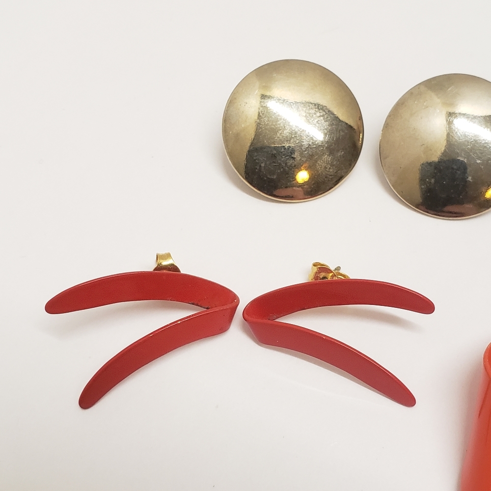 7 Pairs of Unique Vintage Abstract Earrings - Picture 4 of 11